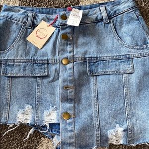 Ladies RAGA destressed skirt/skort size M NWT $18